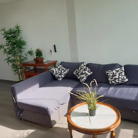 Apartamento Las Palmeras Apartment *